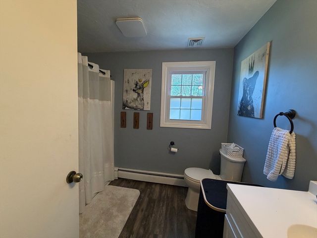 485 Hartford Ave, Uxbridge, MA 01569