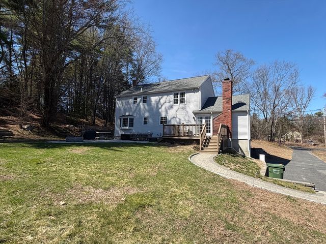 485 Hartford Ave, Uxbridge, MA 01569