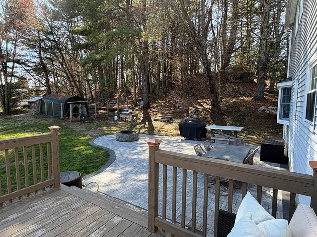 485 Hartford Ave, Uxbridge, MA 01569