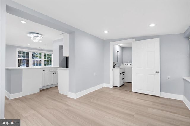 733 W COUNTY LINE RD, Hatboro, PA 19040