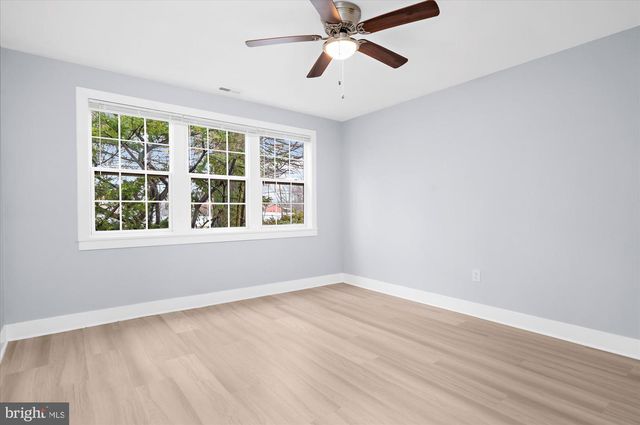 733 W COUNTY LINE RD, Hatboro, PA 19040