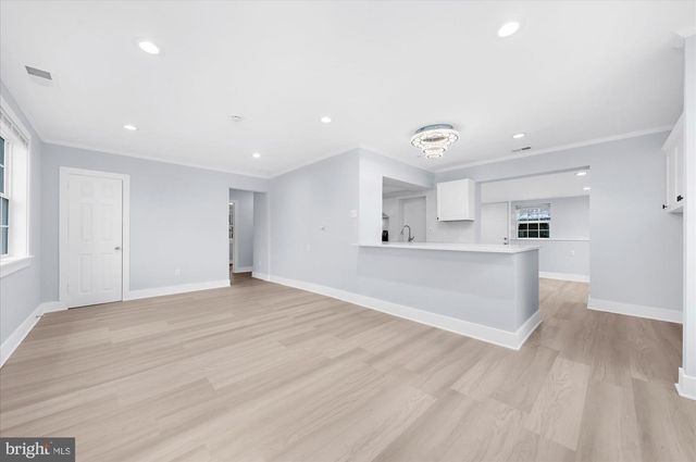 733 W COUNTY LINE RD, Hatboro, PA 19040