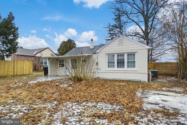 733 W COUNTY LINE RD, Hatboro, PA 19040