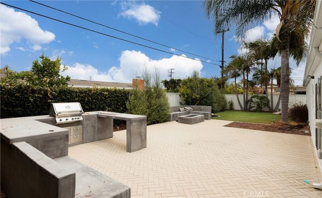 1582 Ponderosa Street, Costa Mesa, CA 92626