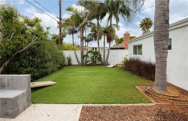 1582 Ponderosa Street, Costa Mesa, CA 92626
