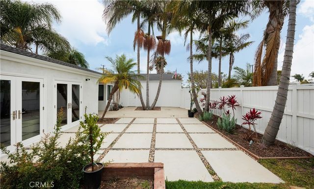 1582 Ponderosa Street, Costa Mesa, CA 92626