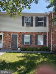 220 NOTTOWAY DR, Stephens City, VA 22655