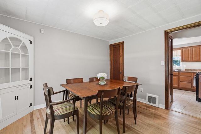 280 Barclay AVENUE, Forest Hills Boro, PA 15221