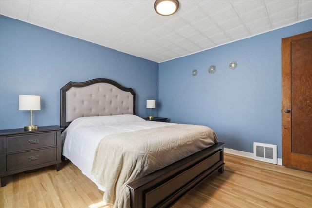 280 Barclay AVENUE, Forest Hills Boro, PA 15221
