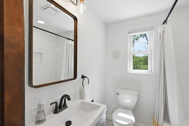 280 Barclay AVENUE, Forest Hills Boro, PA 15221