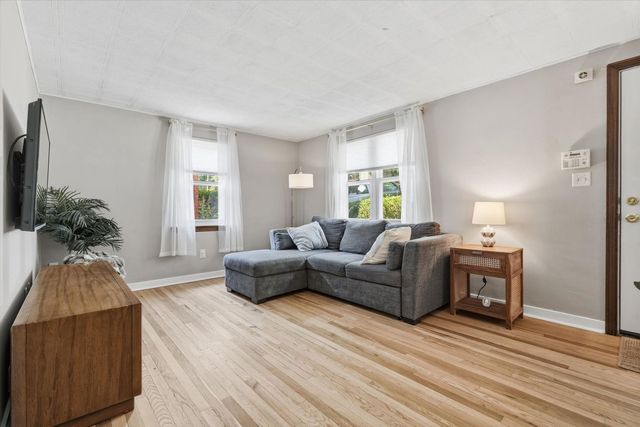 280 Barclay AVENUE, Forest Hills Boro, PA 15221