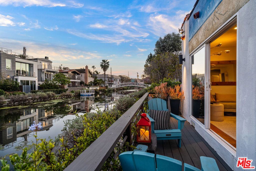 225 Carroll Canal, Los Angeles, CA 90291 — exterior