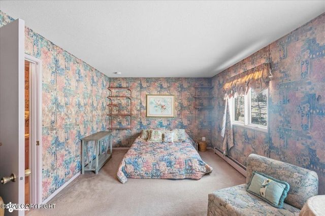 7714 Hennings Way, Anchorage, AK 99504