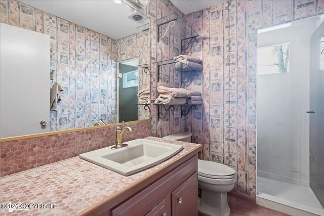 7714 Hennings Way, Anchorage, AK 99504