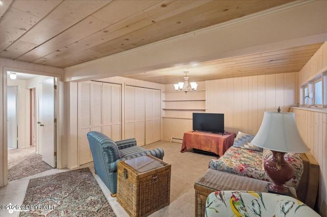 7714 Hennings Way, Anchorage, AK 99504