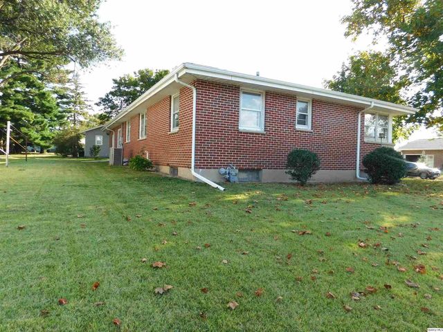 710 Sherwood Drive, Quincy, IL 62305