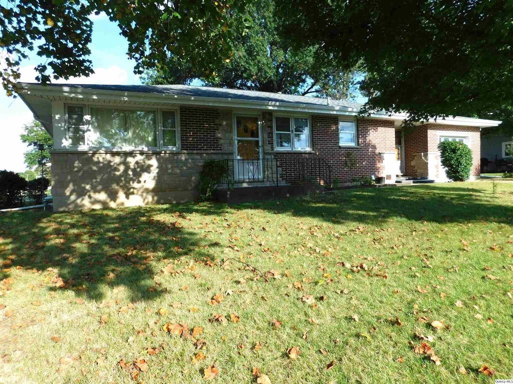 710 Sherwood Drive, Quincy, IL 62305