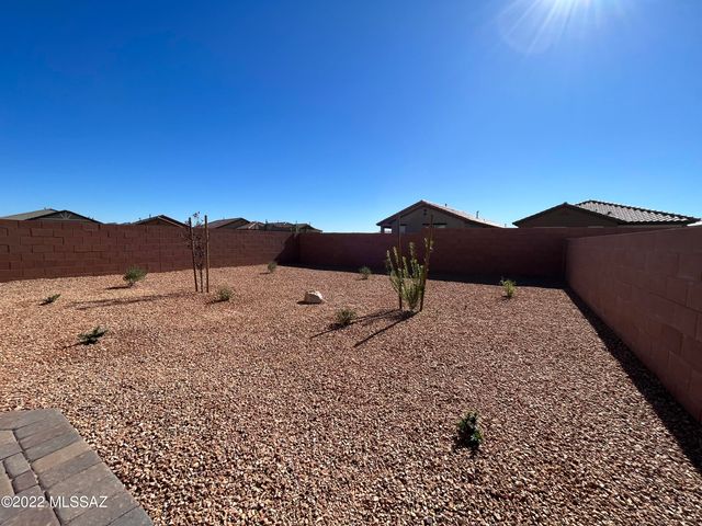 7846 S New Strike Way, Tucson, AZ 85747
