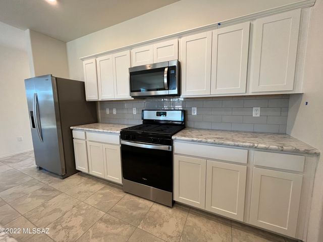 7846 S New Strike Way, Tucson, AZ 85747