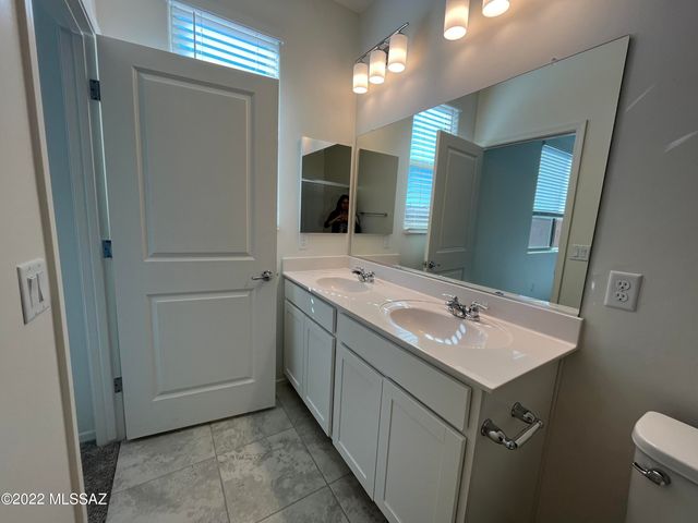 7846 S New Strike Way, Tucson, AZ 85747