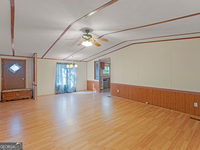 245 Brooks Road, Jackson, GA 30233