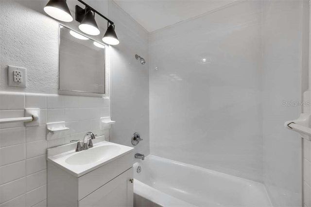 3315 58TH AVENUE S 103, St Petersburg, FL 33712