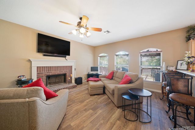 9115 Maggie Ct, San Antonio, TX 78240