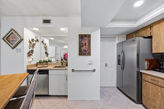 1651 SAND KEY ESTATES COURT 31, Clearwater, FL 33767