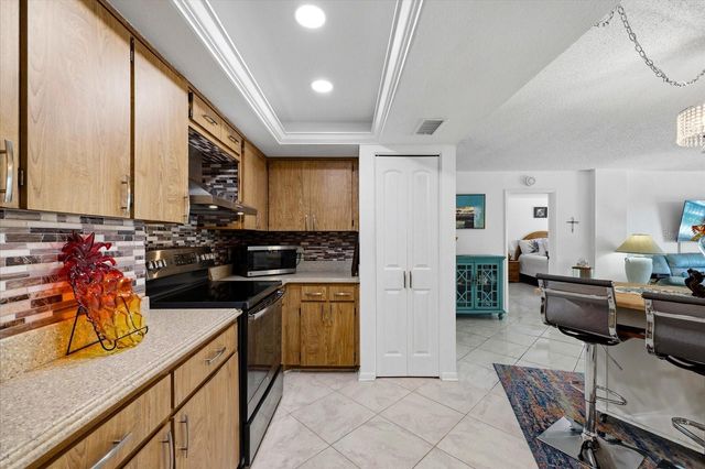 1651 SAND KEY ESTATES COURT 31, Clearwater, FL 33767