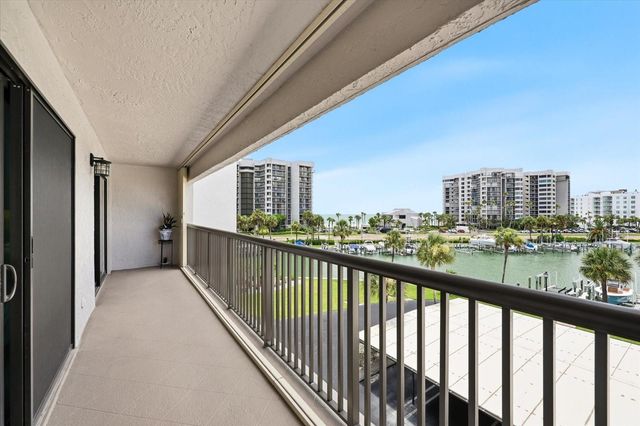 1651 SAND KEY ESTATES COURT 31, Clearwater, FL 33767