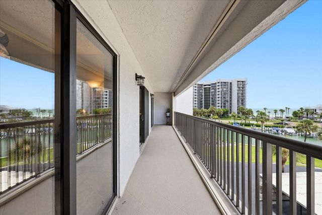 1651 SAND KEY ESTATES COURT 31, Clearwater, FL 33767