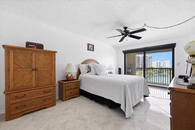 1651 SAND KEY ESTATES COURT 31, Clearwater, FL 33767