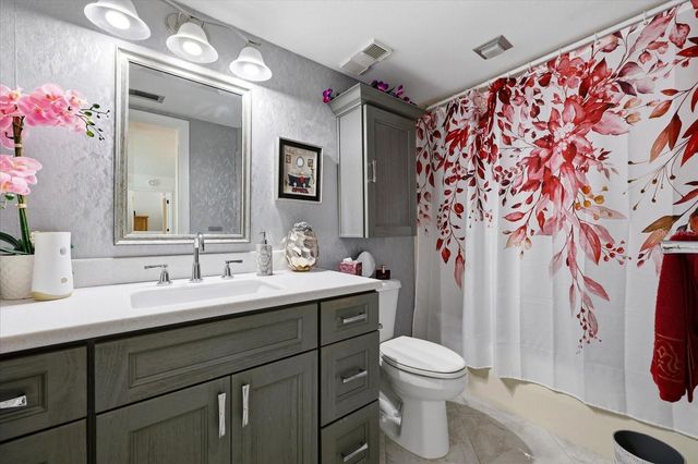 1651 SAND KEY ESTATES COURT 31, Clearwater, FL 33767