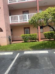 9400 Sunrise Lakes Blvd 105, Sunrise, FL 33322