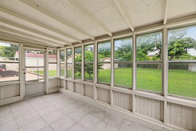 1838 N Green, Wichita, KS 67214