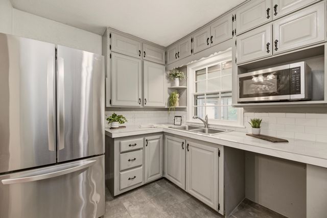 1838 N Green, Wichita, KS 67214