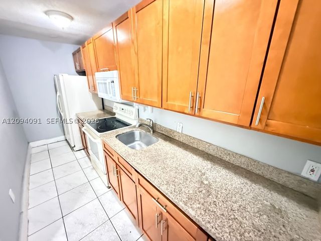 633 W 68th St 633, Hialeah, FL 33014