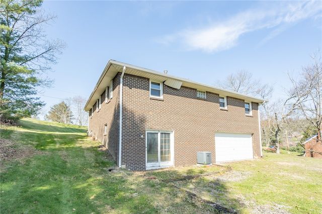 3151 Oak St, Murrysville, PA 15668