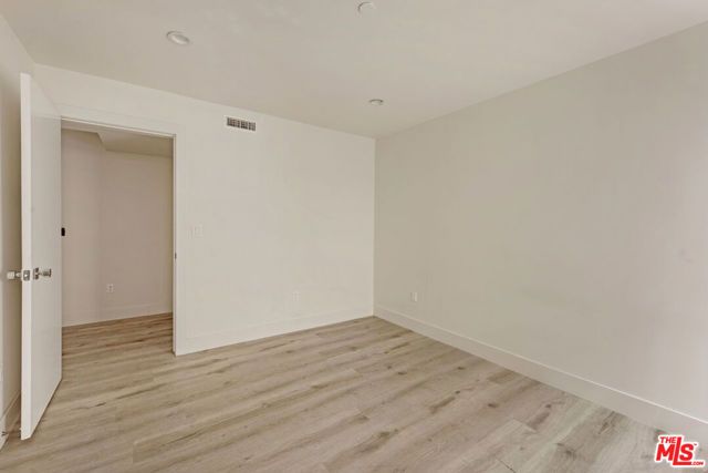 5456 Barton Avenue, Los Angeles, CA 90038