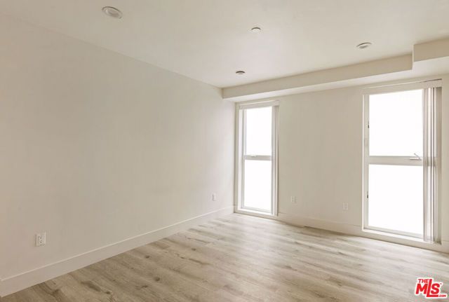 5456 Barton Avenue, Los Angeles, CA 90038