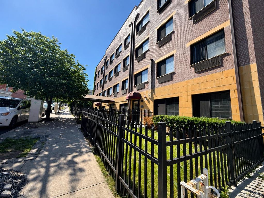 674 E 232nd Street, Bronx, NY 10466 — photo 2
