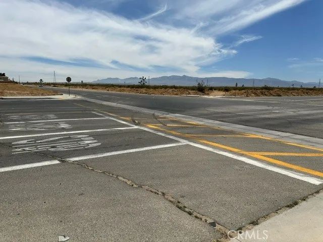 4 Aster, Adelanto, CA 92301