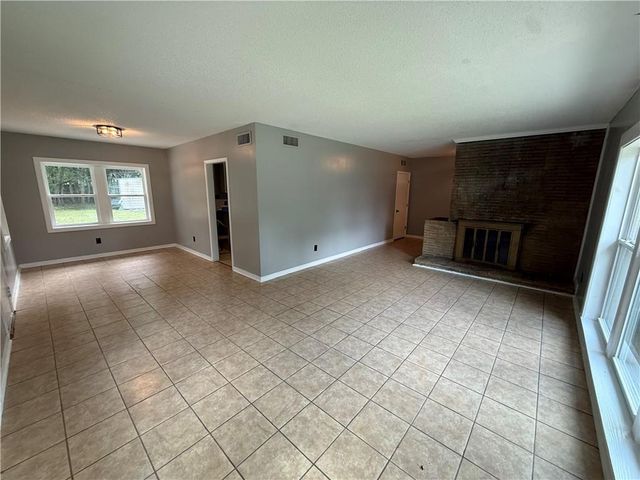 1850 Belle Cour Drive S, Mobile, AL 36605