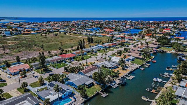 3931 HEADSAIL DRIVE, New Port Richey, FL 34652