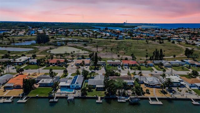 3931 HEADSAIL DRIVE, New Port Richey, FL 34652