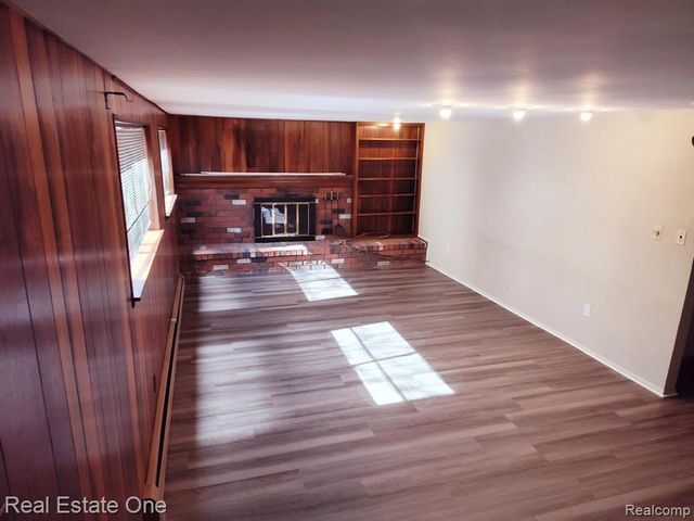 4243 Frostwood Court, Troy, MI 48098