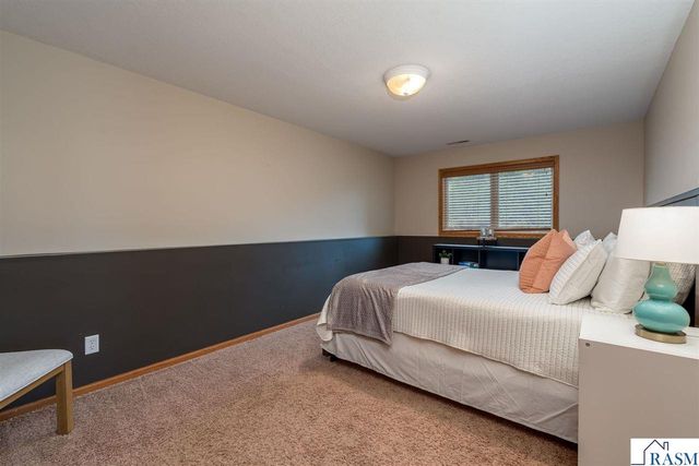 320 Grovebrook Court, Mankato, MN 56001