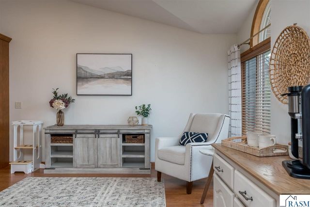 320 Grovebrook Court, Mankato, MN 56001