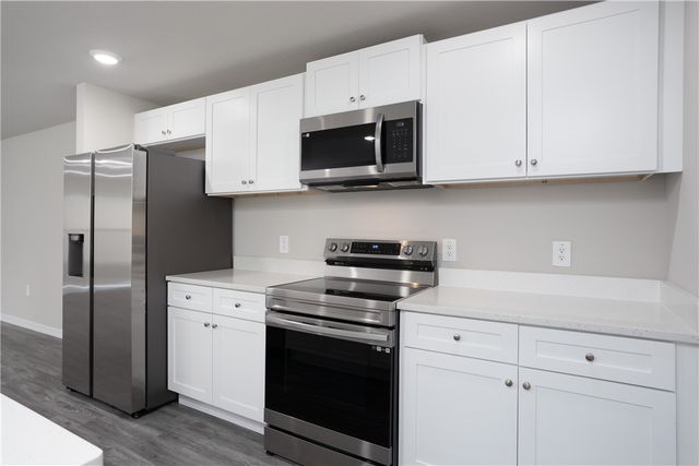 901 Brickell Street SE, Palm Bay, FL 32909