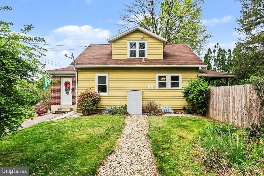 1020 OBERLIN RD, Middletown, PA 17057